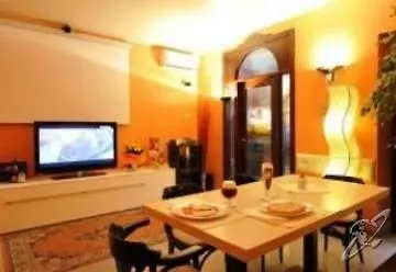 Al Sole - Enjoy فندق كافايون فيرونيسي