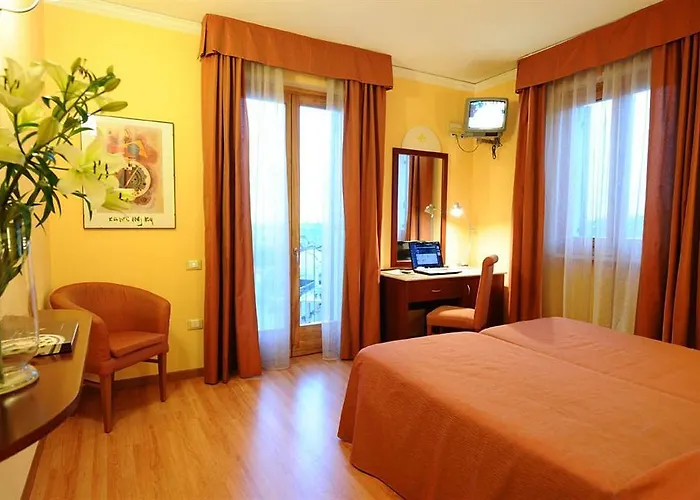 Al Sole - Enjoy 3* カヴァイオーン・ヴェロネーゼ