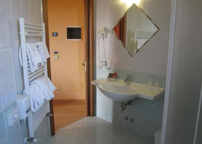 Al Sole - Enjoy ホテル